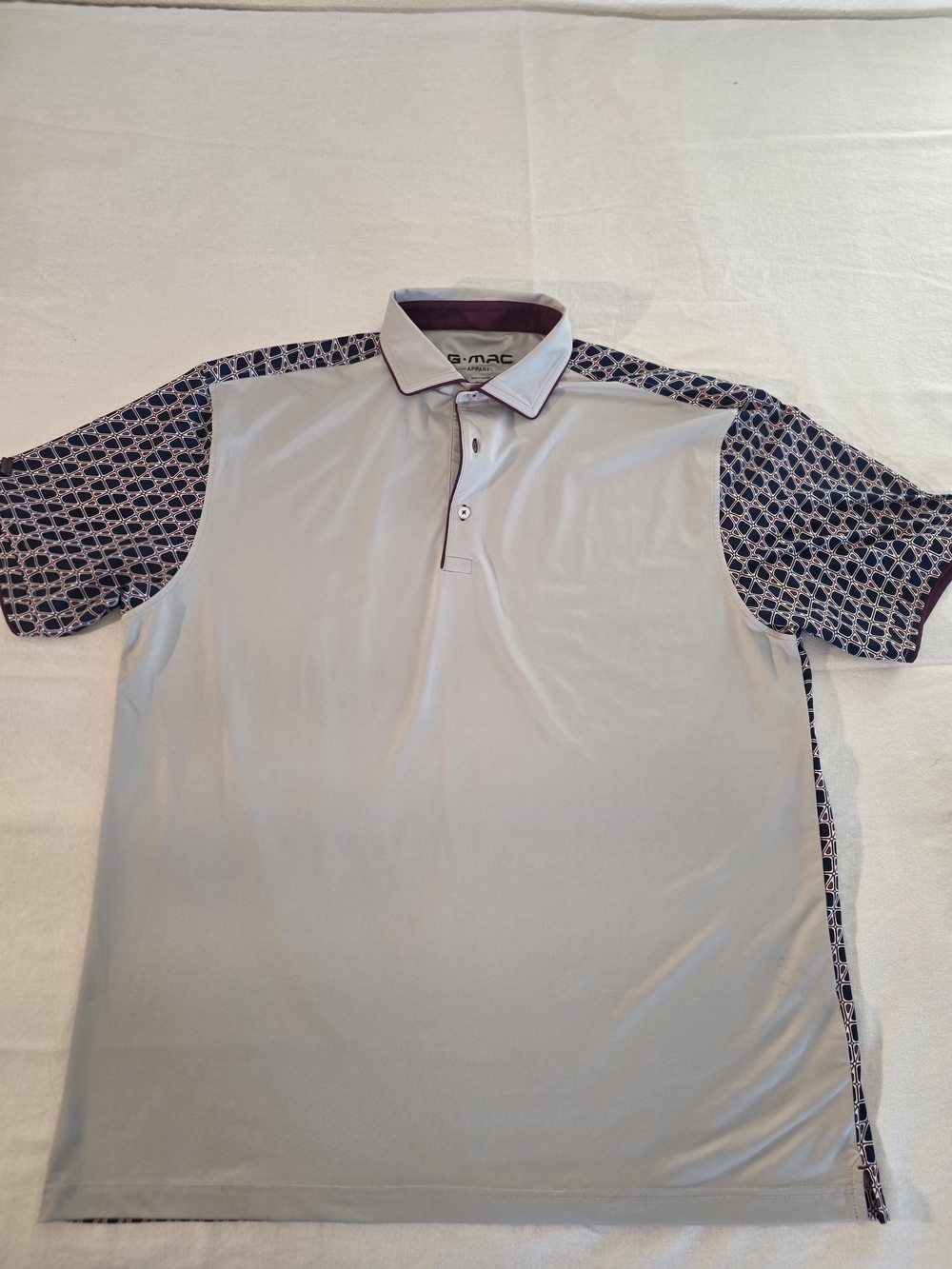 G Mac Men’s Light Gray Polo with Navy Patterned Sleeves Golf Shirt. Size XL